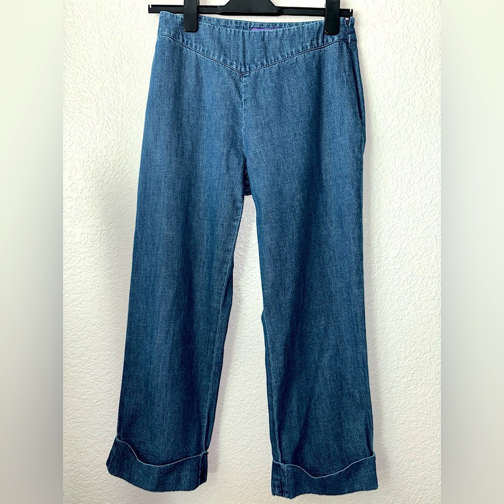 Blue denim ankle length pants with a relaxed fit size 4